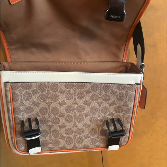 NWOT Coach League Flap Messenger – Colorblock Signature Canvas & Leather - Picture 5 of 9